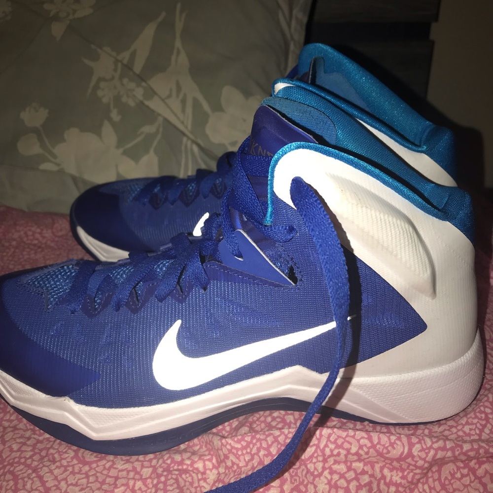 Nike girls basketball shoes